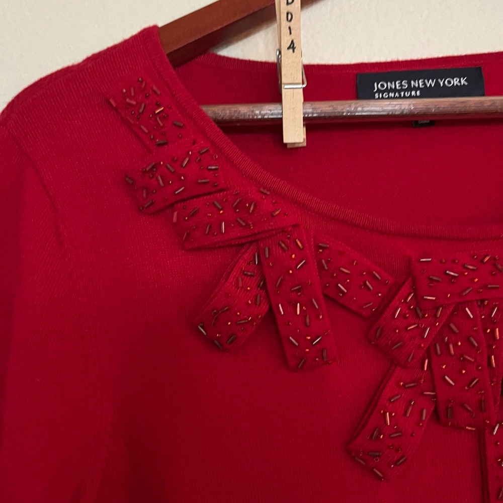 Jones New York Signature Red Beaded Bow Knit Top 3/4 Sleeve Size M - Picture 3 of 11